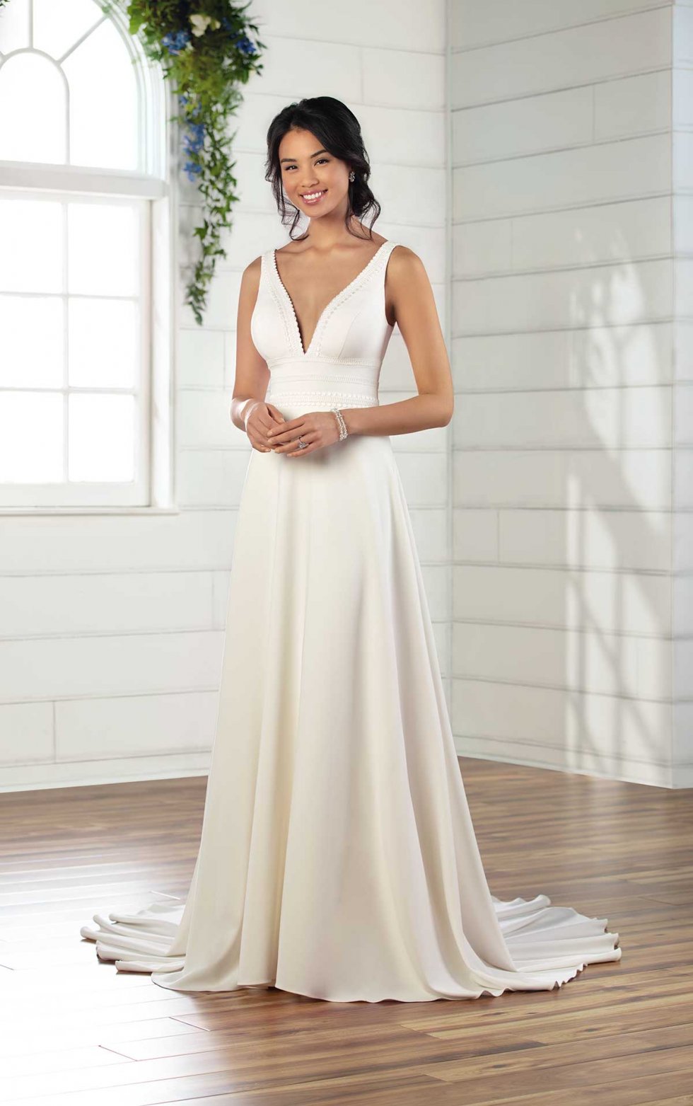 Essense Bridal gown-Bridal gown style-D2948